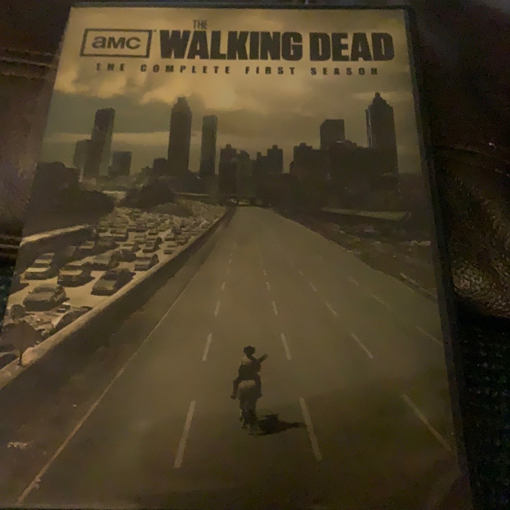TWD season 1 in great shape! The Walking Dead